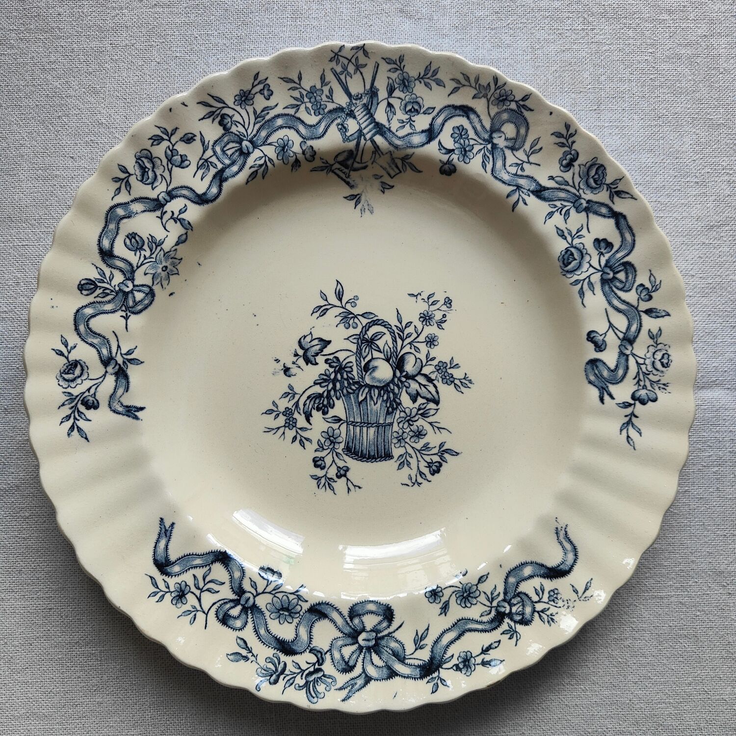 Ironstone plate Longchamp