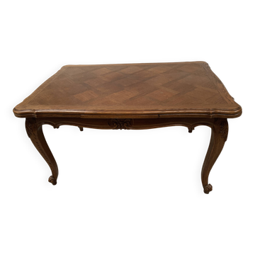 Table de style Louis XV en chêne massif XX siècle