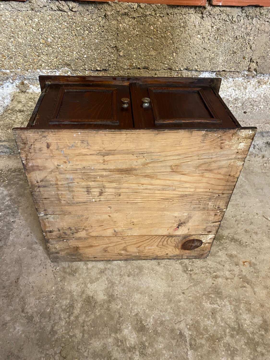 Vintage pathé vinyl record storage cabinet with 2 wooden compartments and hinged doors (wine)