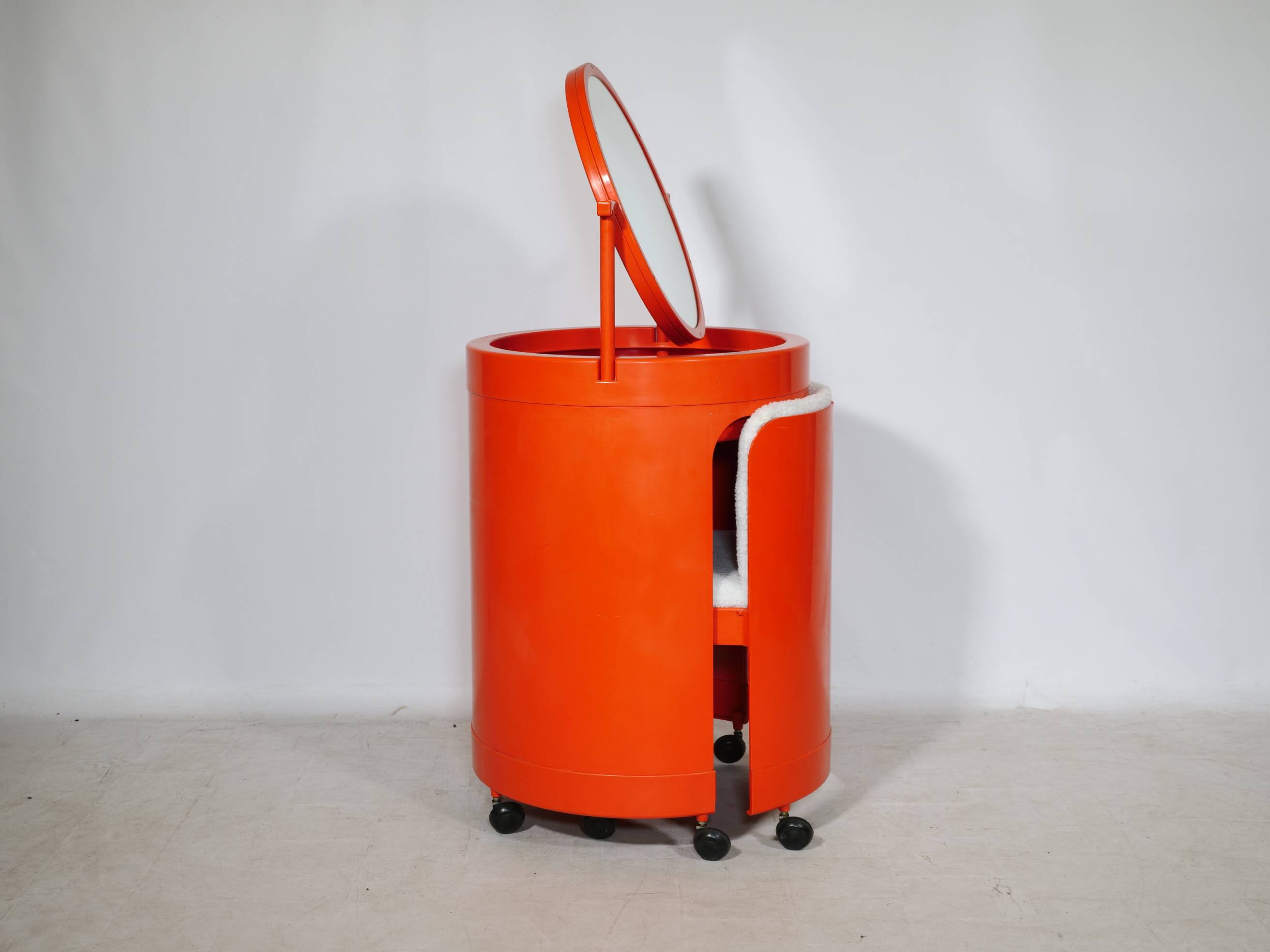 Vanity Table in Plastic by Studio Kastilia for Fanini Fain S.P.A., 1970s