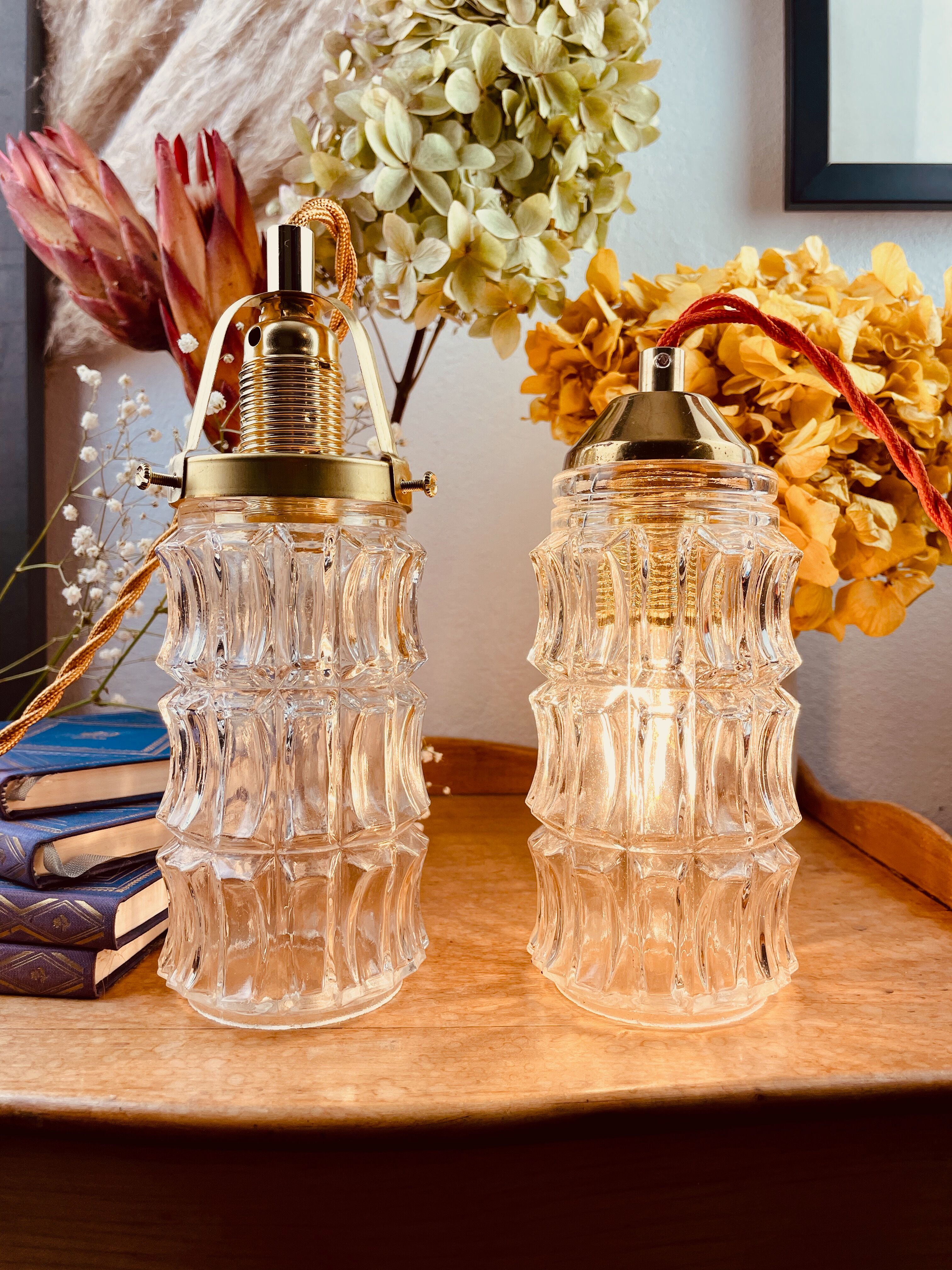 Walking lamp suspension tulip vintage pressed glass 70s