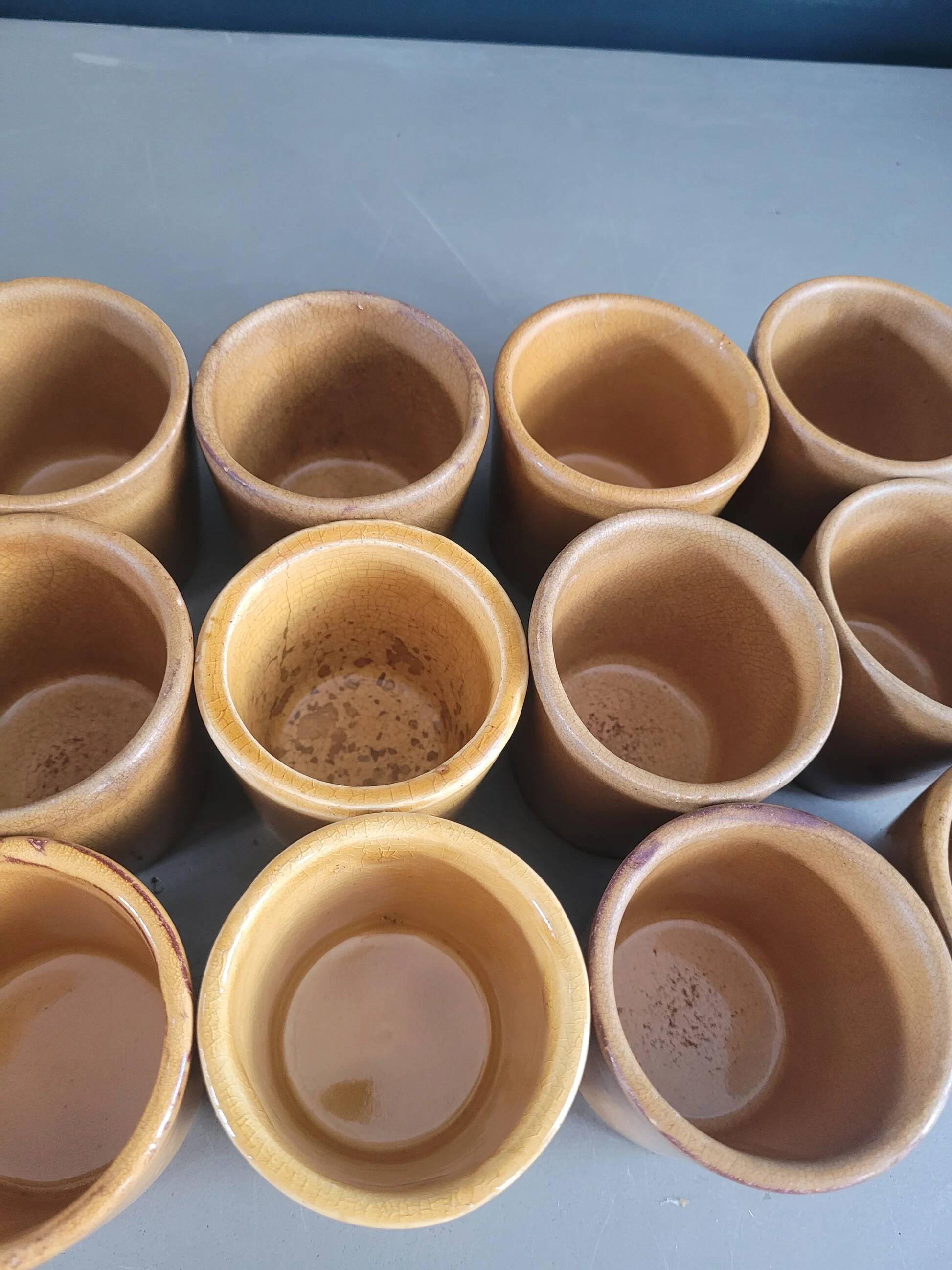 Set of 12 mustard ceramic cups