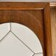 Table basse artisanale et fonctionnelle