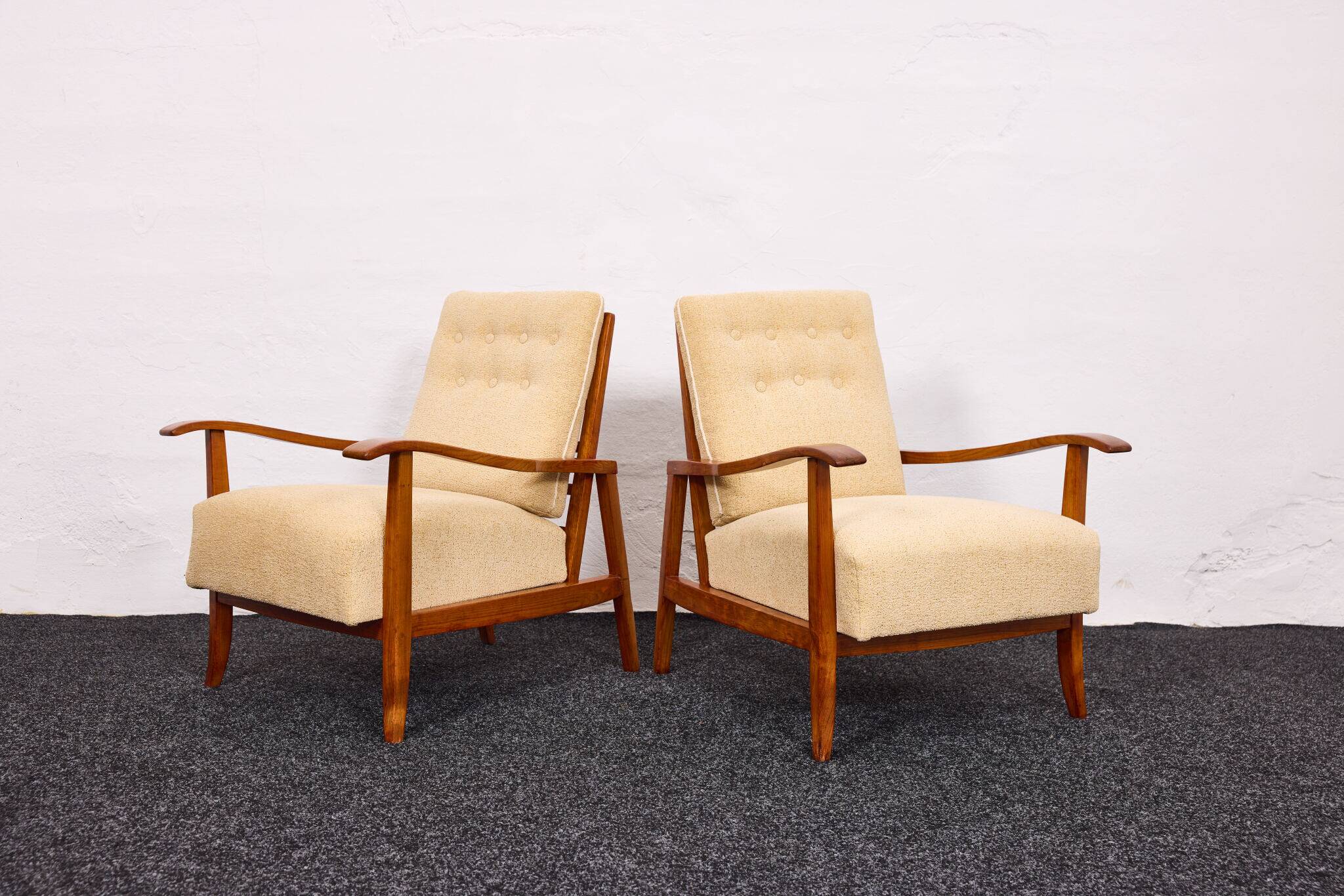 Mid-century armchairs – Attributed to Károly Nagy, Hungary, 1940s