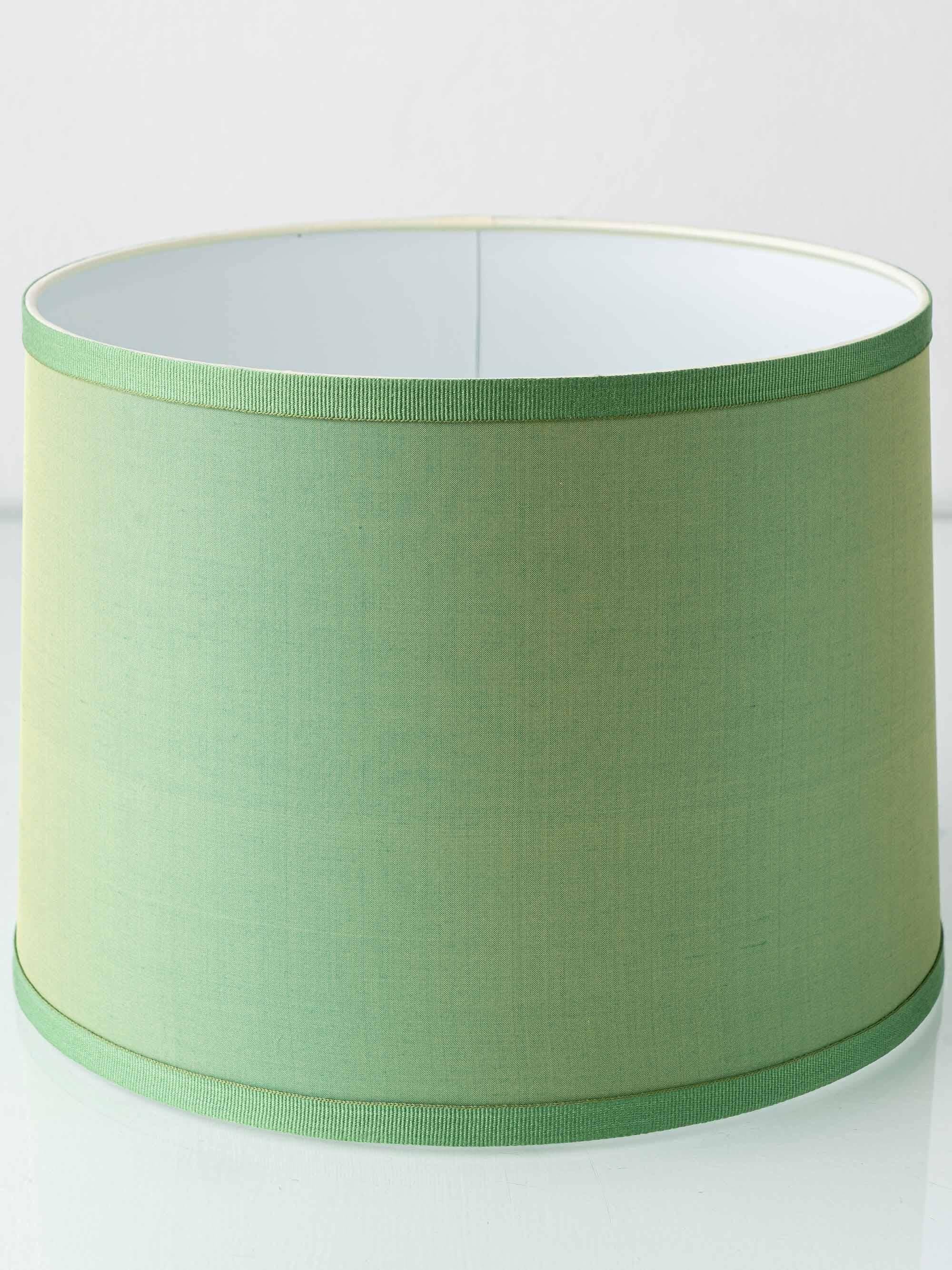 Royal Delft blue ceramic lamp, 1971, new pistachio silk shade.