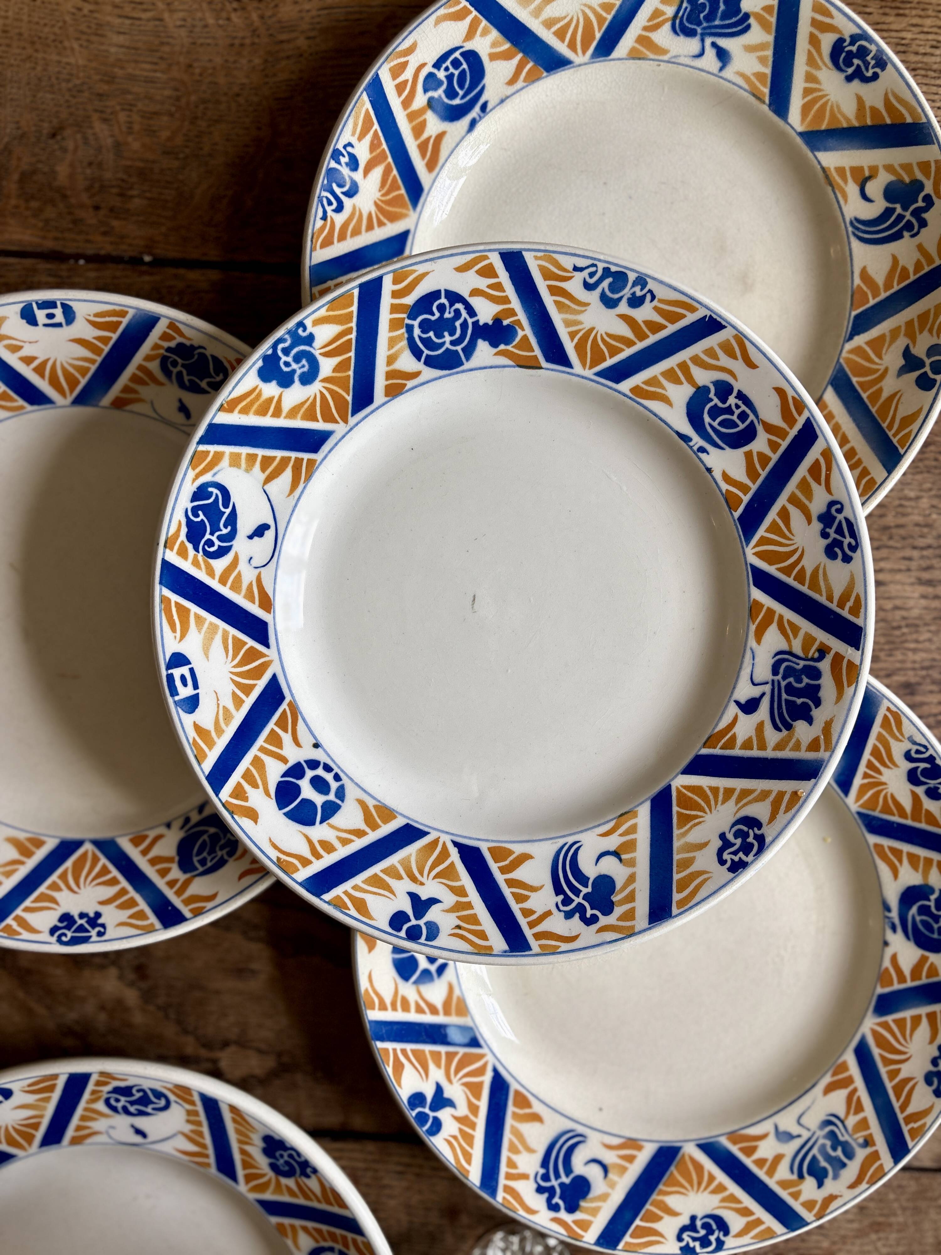 Set of 8 antique flat plates - Canada from Moulin des Loups