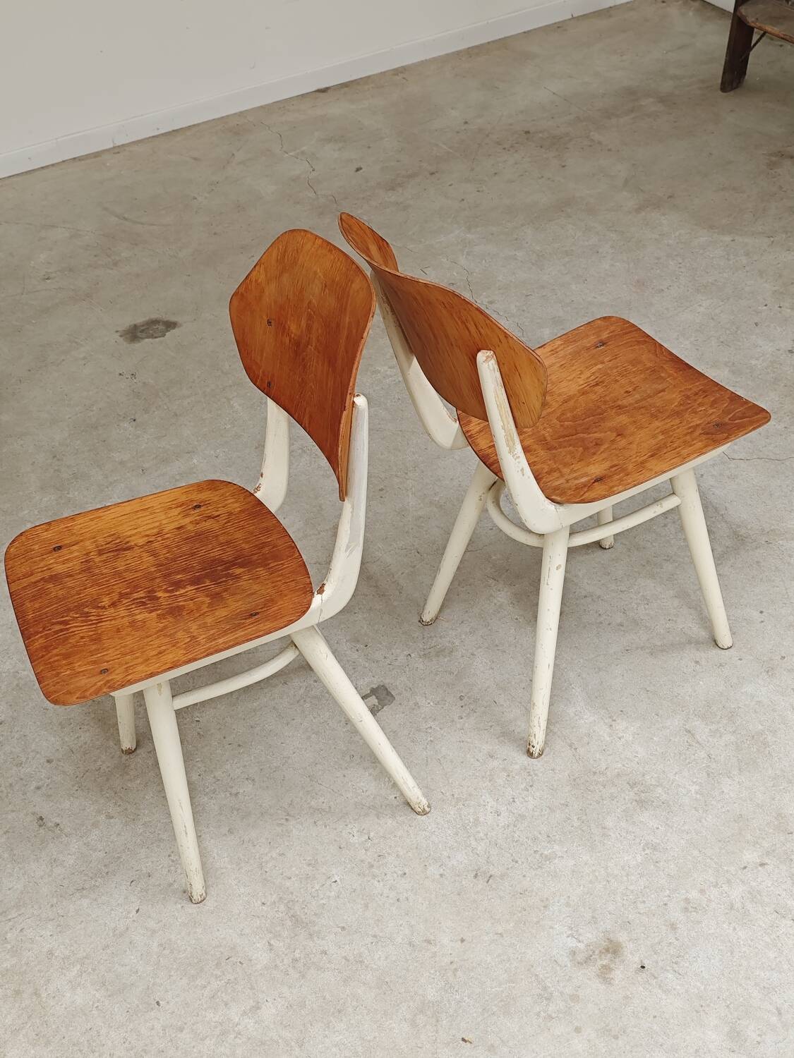 Pair of chairs ex Czechoslovakia TON Thonet White and waxed wood