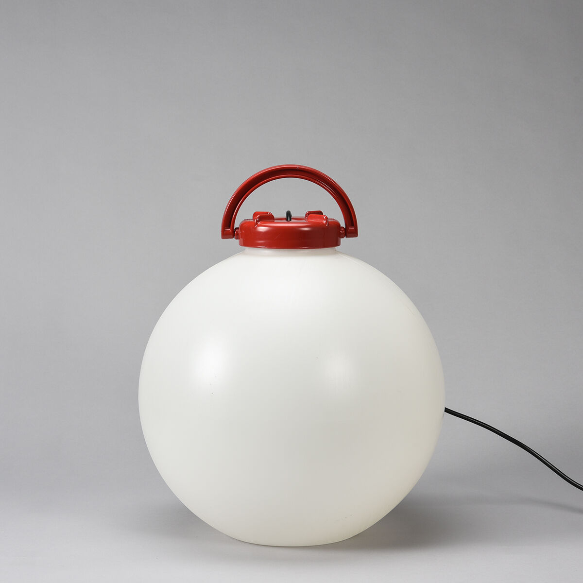 Tama outdoor/indoor lamp by Isao Hosoe, 1970s