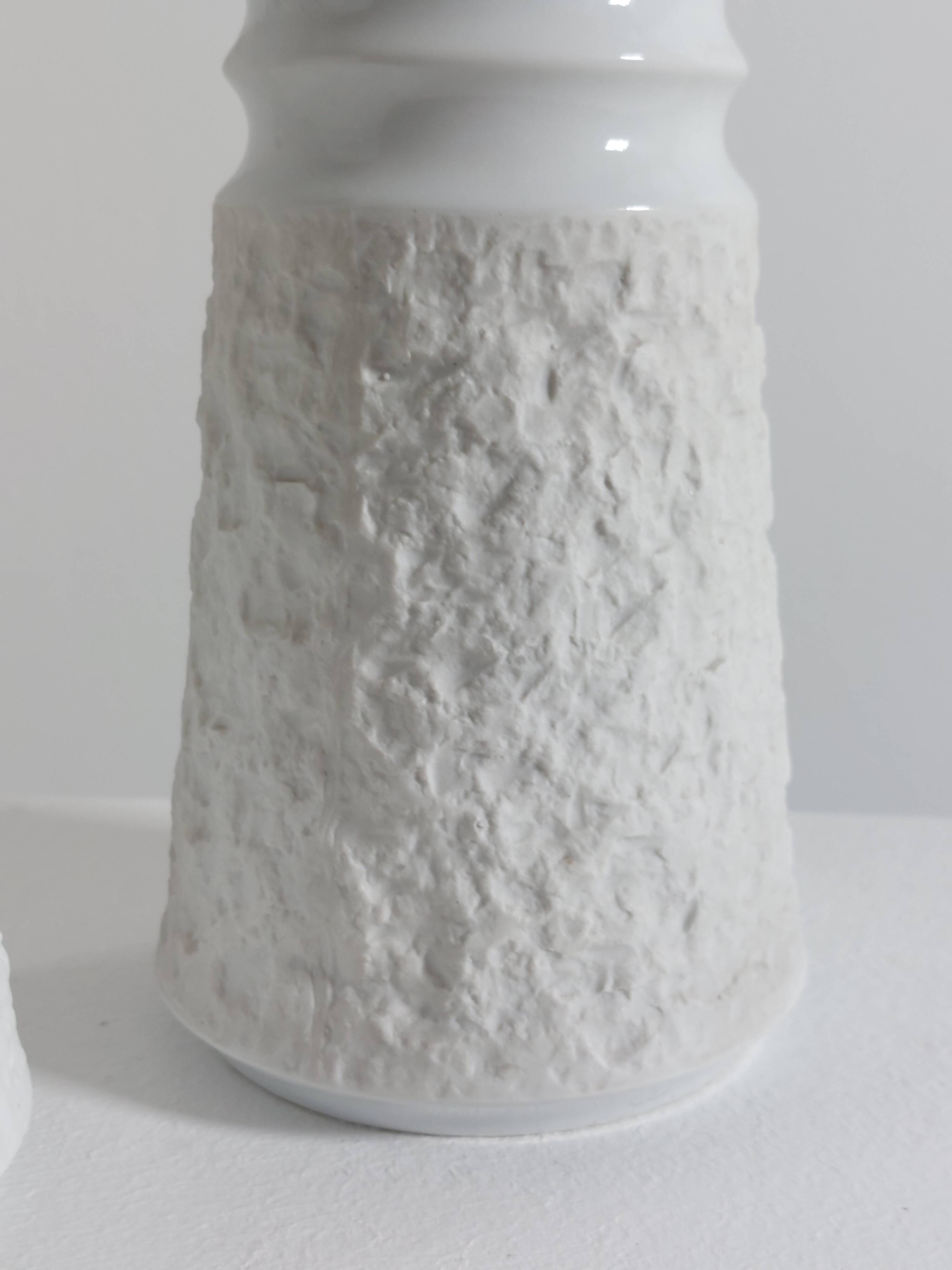 Paire de vases en porcelaine vintage de biscuits par KPM Bavaria