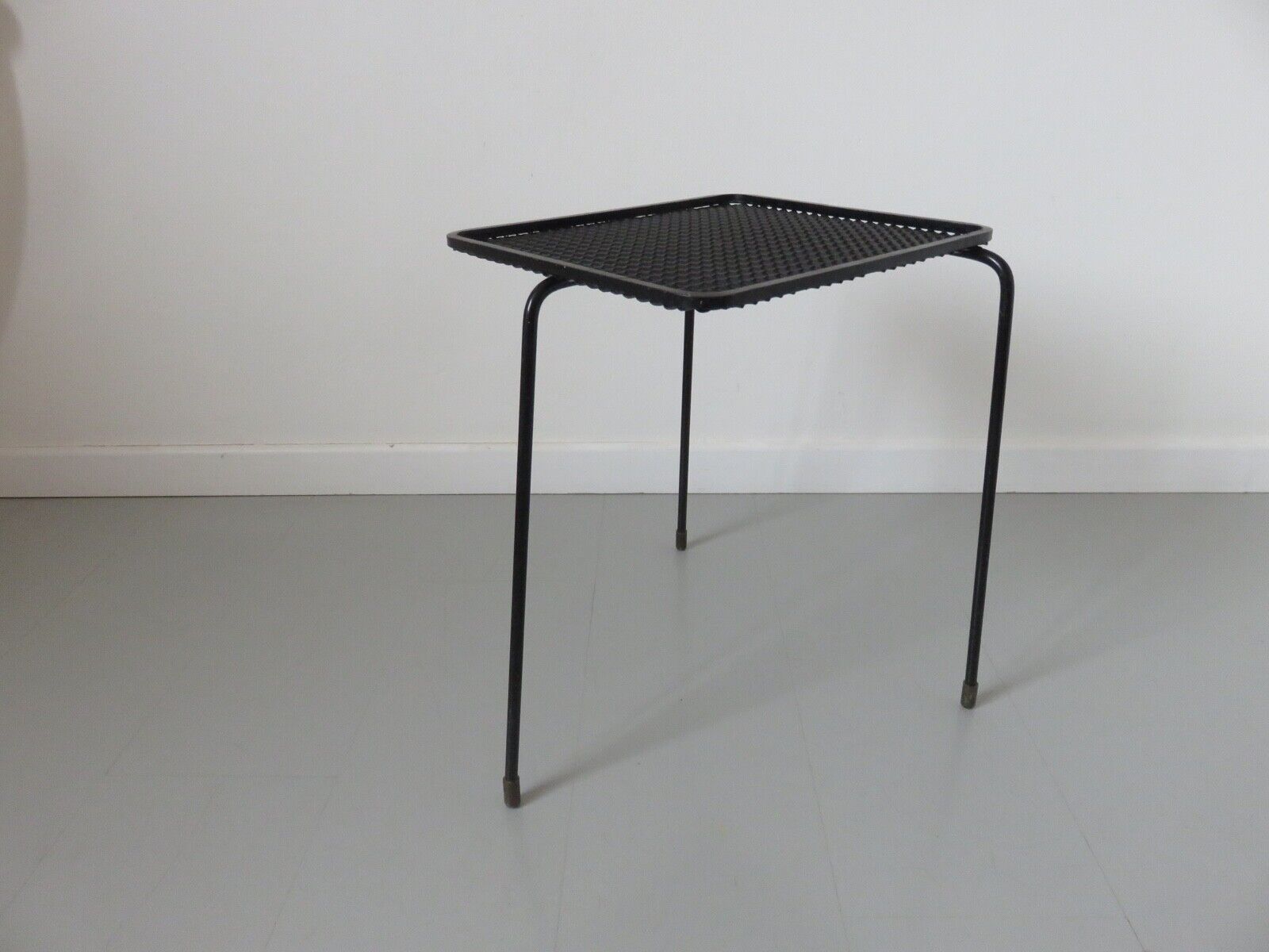 Tripod table submitted by Mathieu Mategot 1953