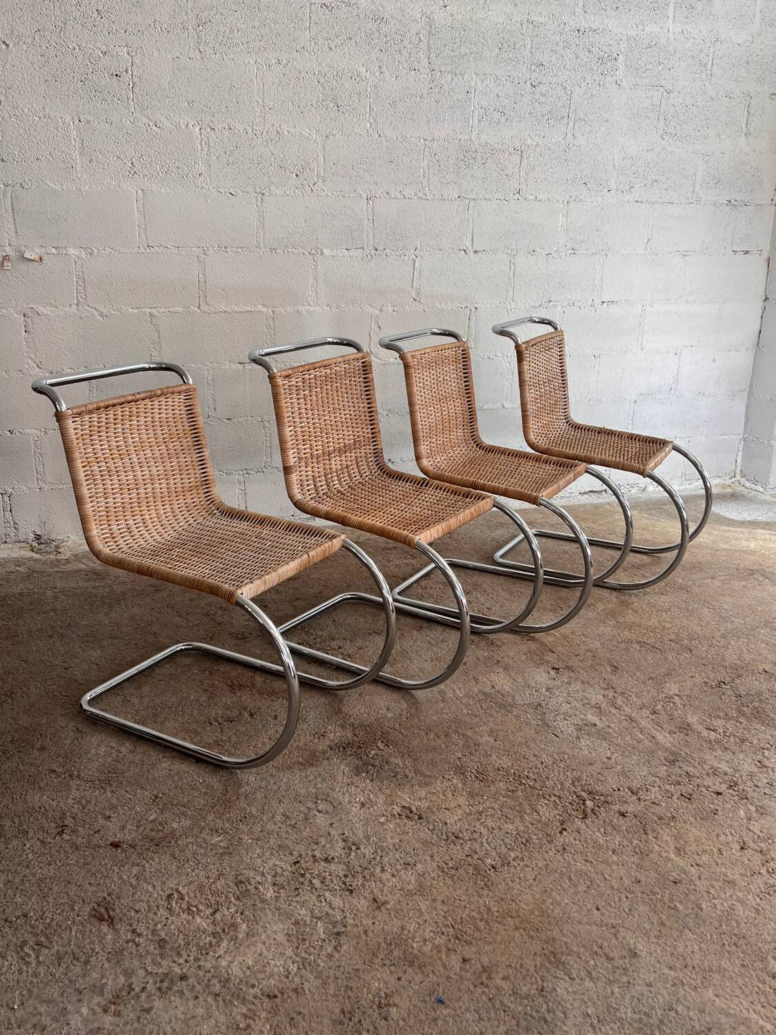 Set of 4 mr10 rattan chairs by mies van der rohe