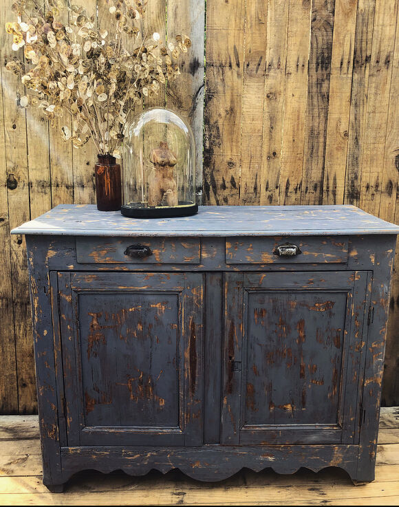 Low sideboard in solid wood
