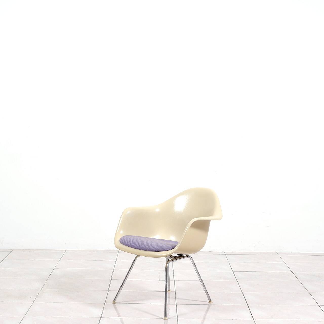 4 Eames DAX fiberglass lounge chairs with purple upholstery by Herman Mille