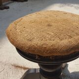 Stool with screw