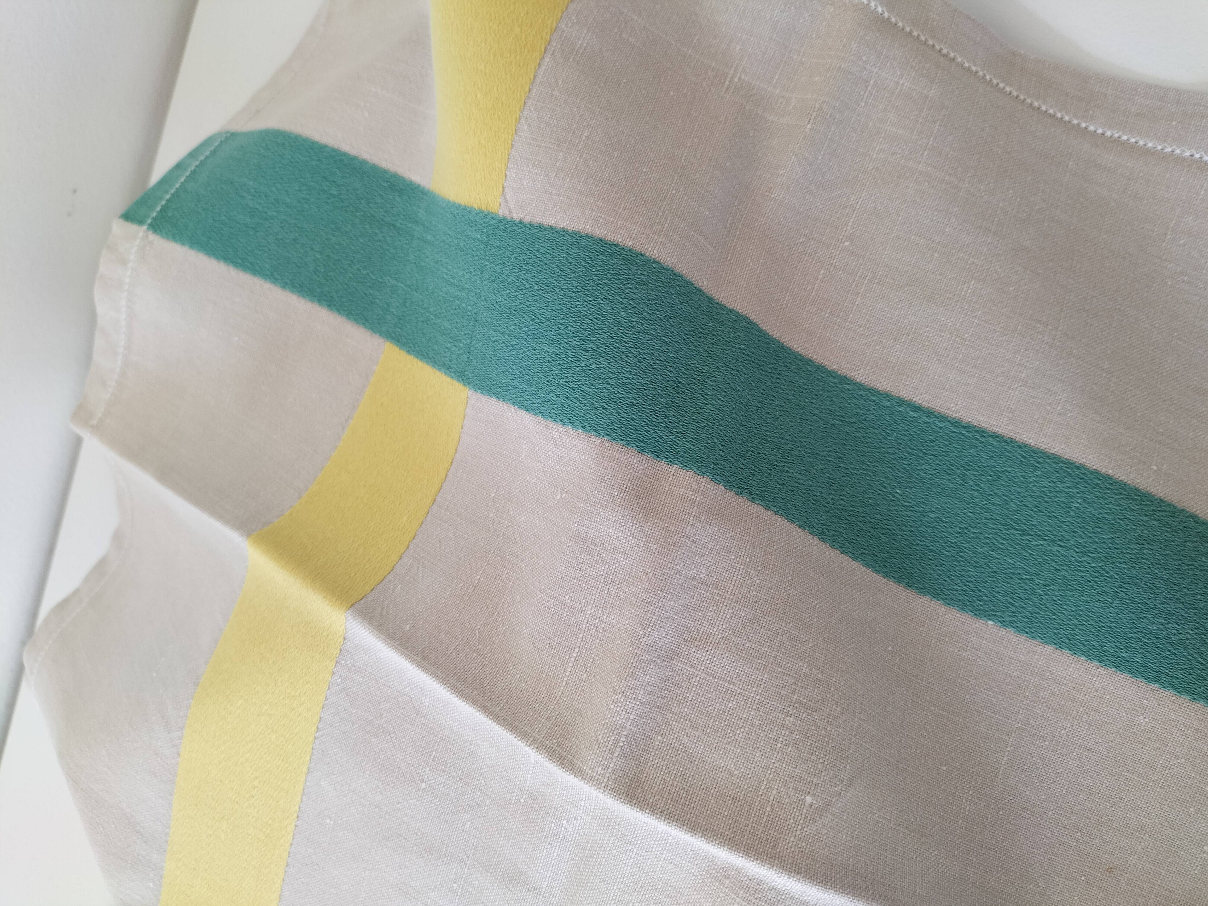 Tablecloth and 8 napkin set – graphic cotton