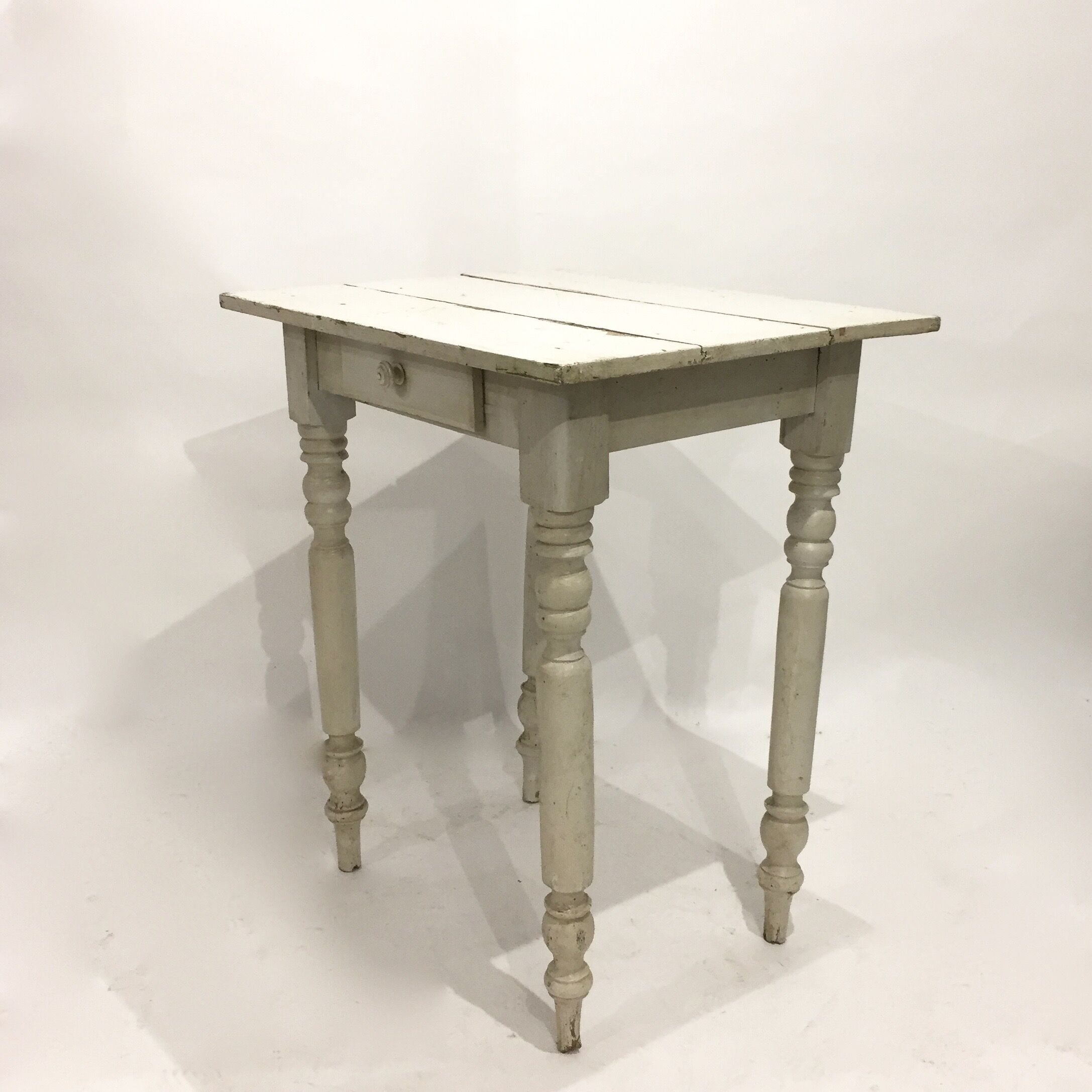 Small country table