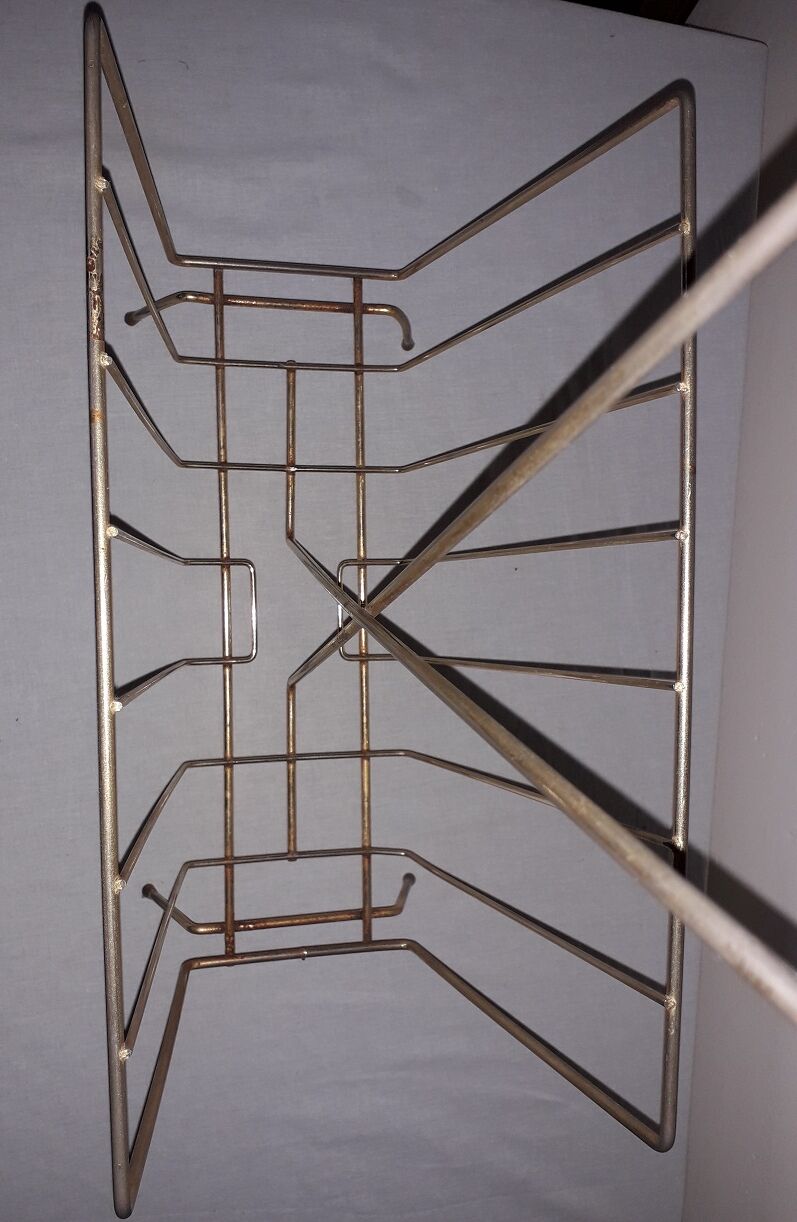 Magazine rack 60
