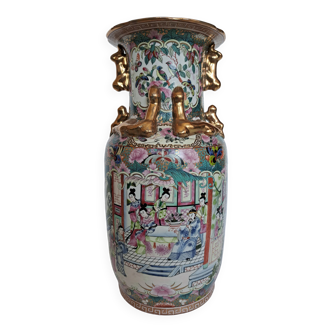 Vase en porcelaine de chine qianlong (1736–1795)