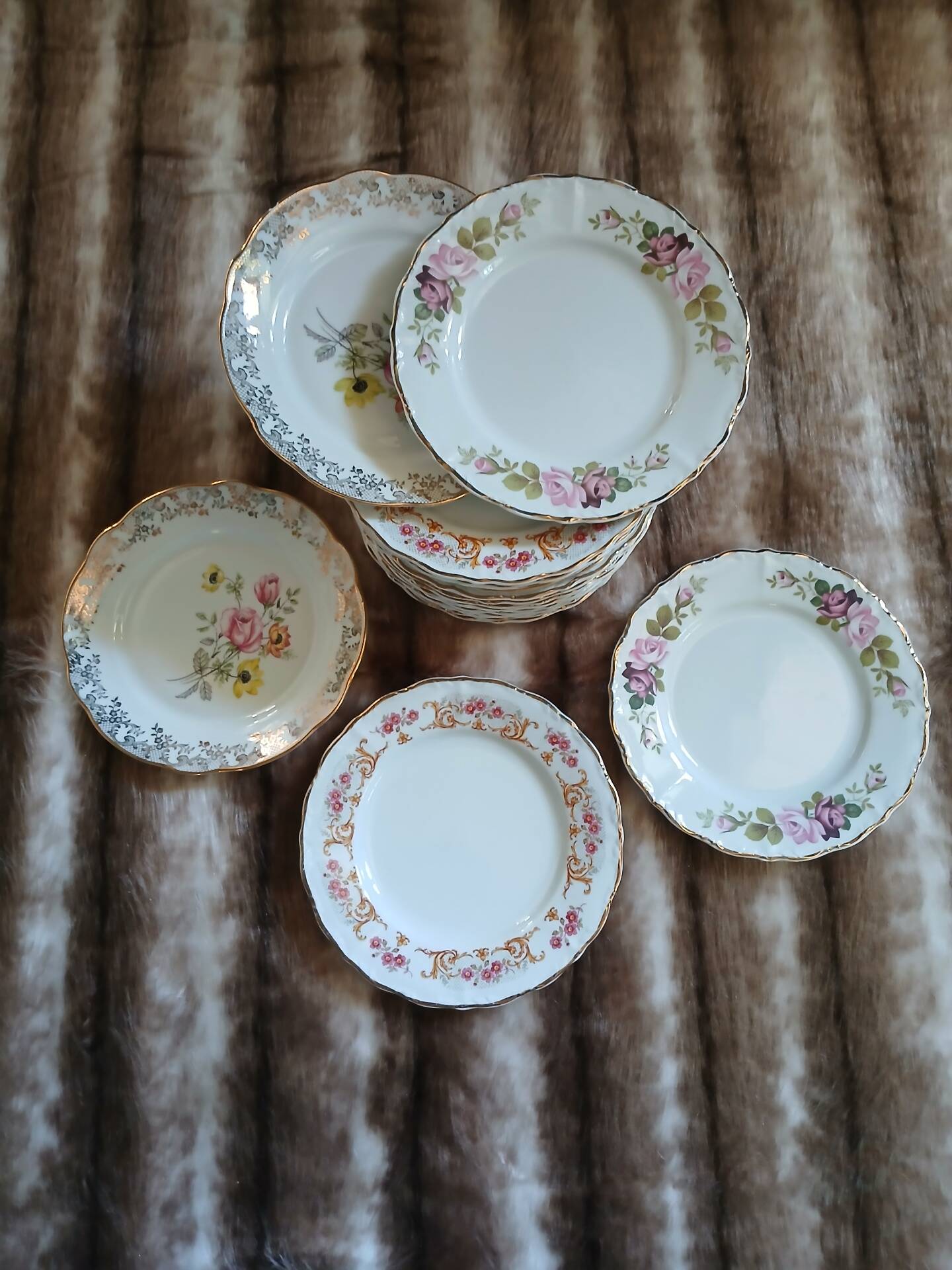 21 mismatched vintage dessert plates