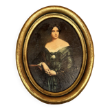 Small woman portrait frame