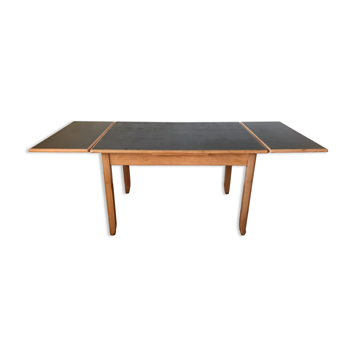 Mado table of old farmhouse