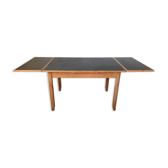 Mado table of old farmhouse