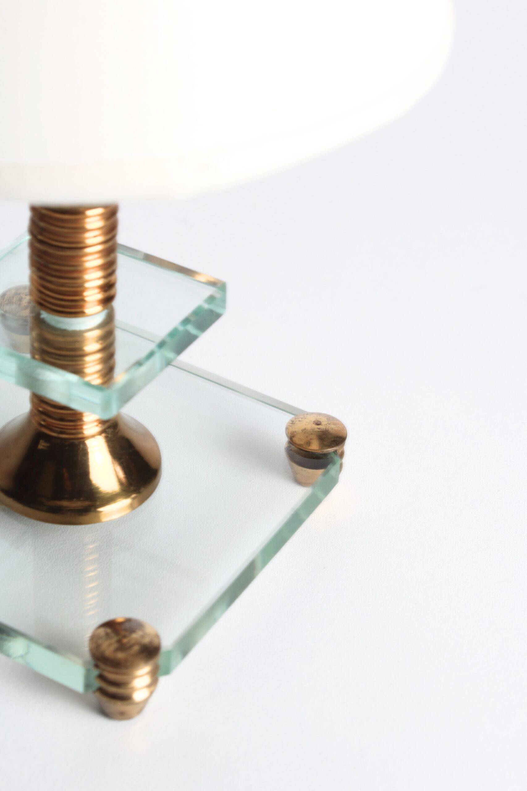 Small table lamp, in the style of Pietro Chiesa for Fontana Arte.