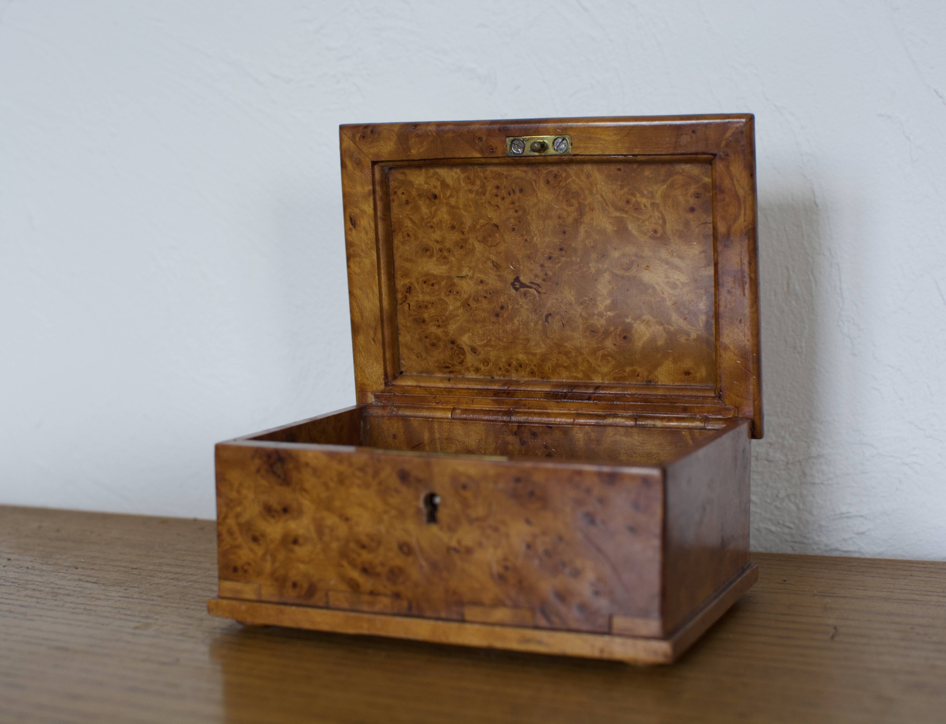Vintage box in cedar from Morocco
