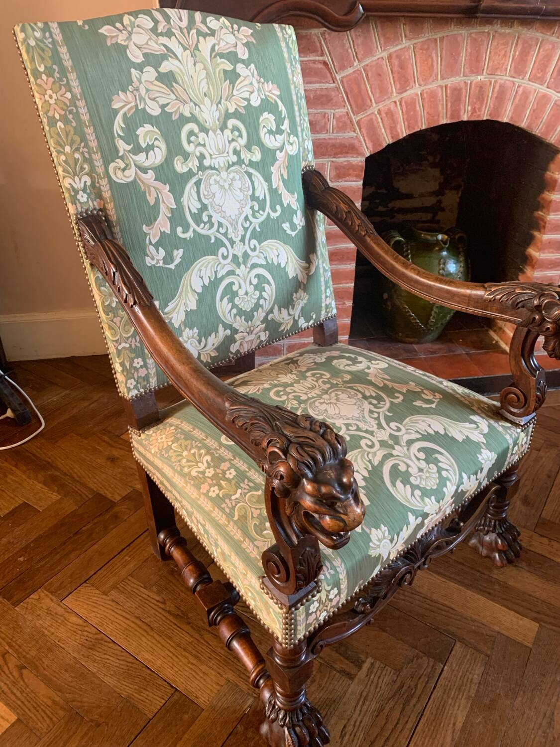 Paire de fauteuils 1900