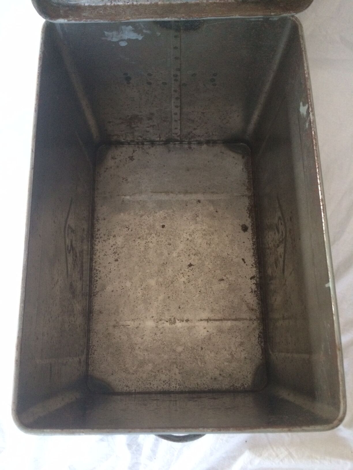 Vintage grey metal case "R"