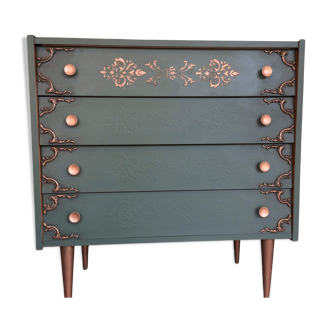 Dresser year 50