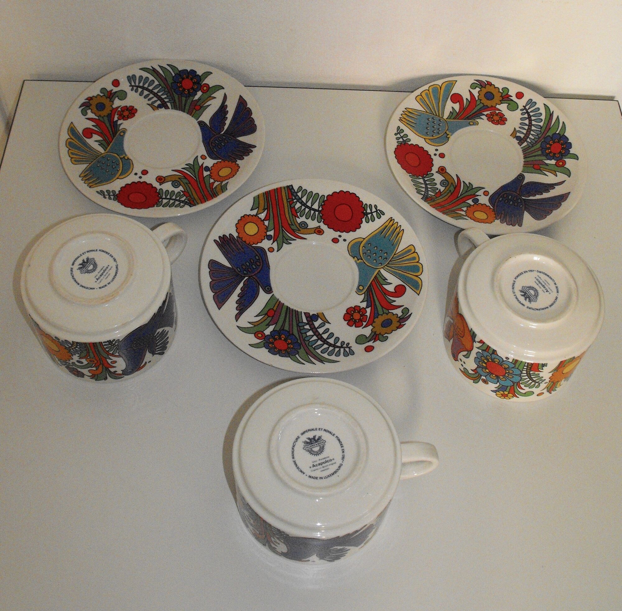 Set 2 cups and under cups to chocolate acapulco de villeroy & boch + 1 offered.