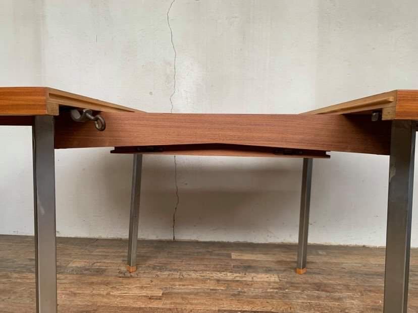 Round table with teak extension design Pierre Guariche edition Huchers Minvielle 1960