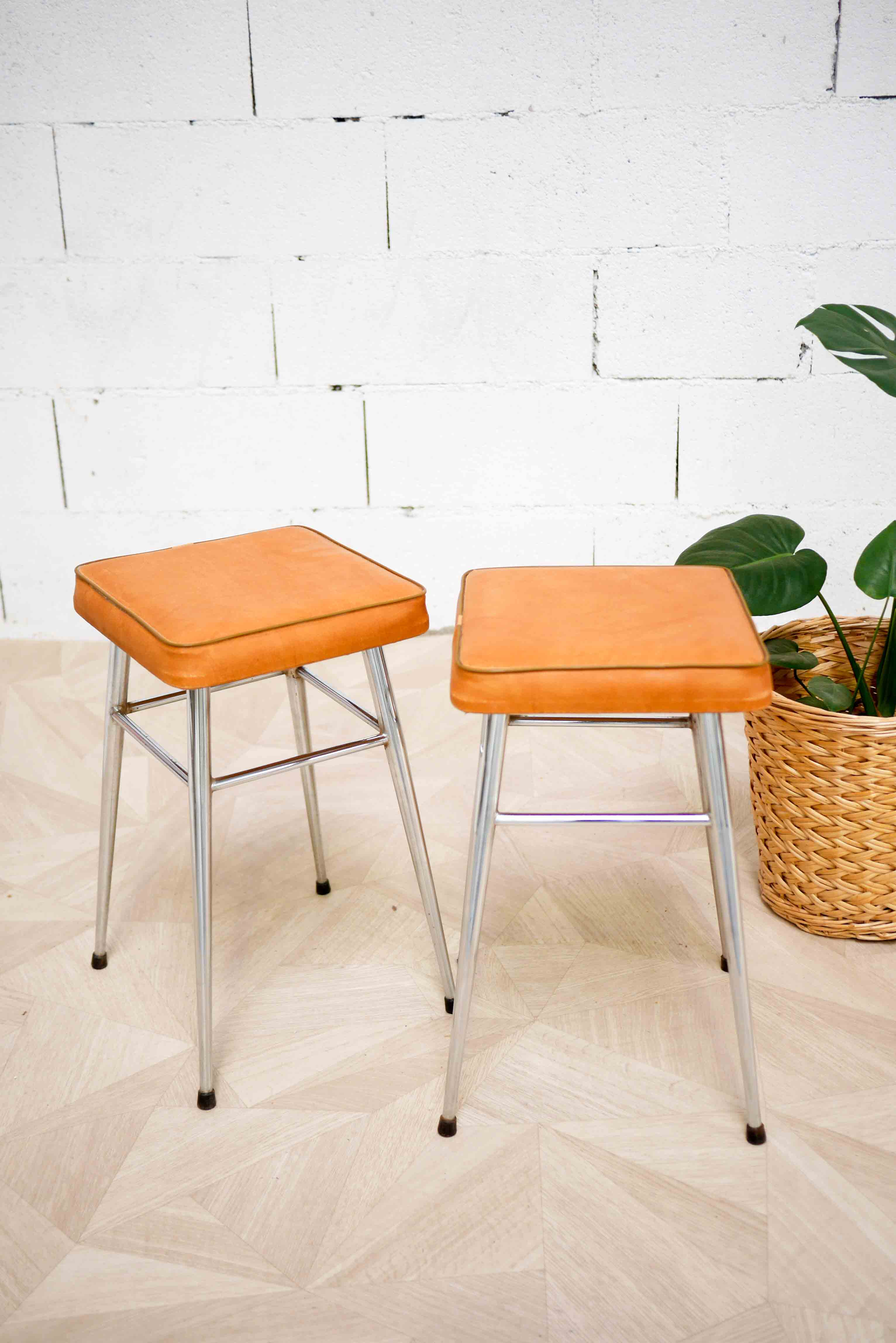 Camel duo of stools