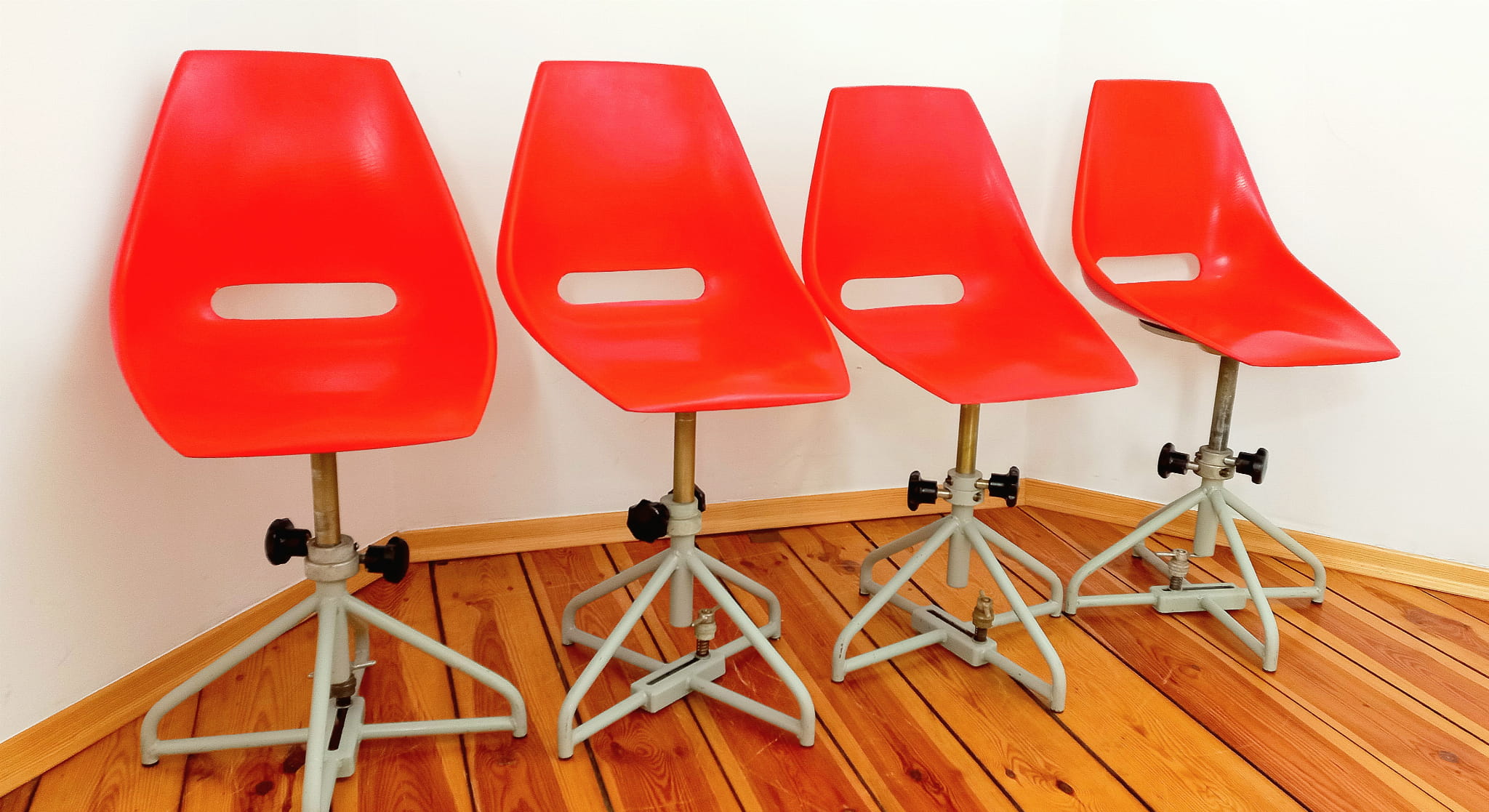 Swivel chair proj. M. Navratil for Vertex, Czechoslovakia 60"