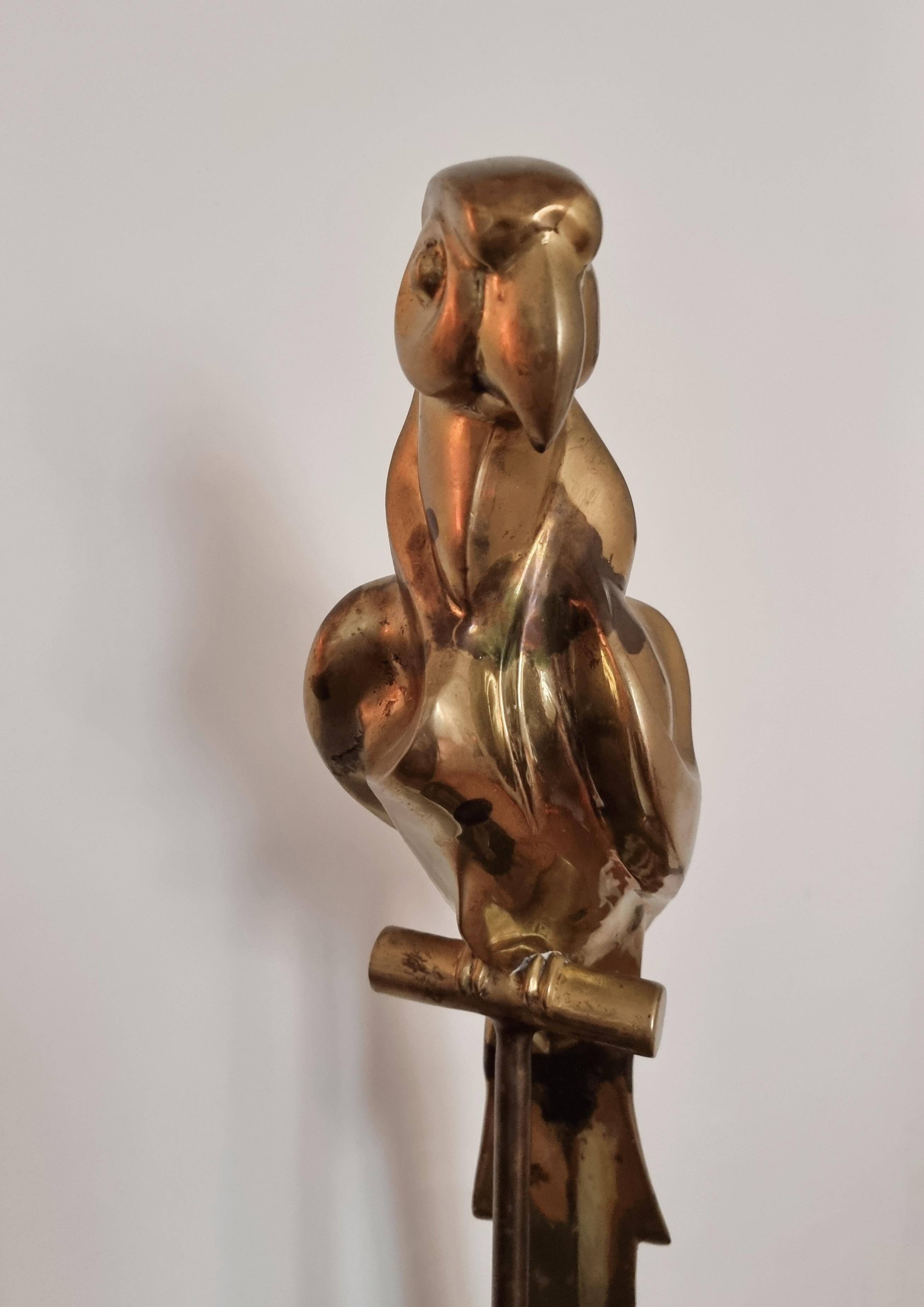 Decorative sculpture in solid brass representing a parrot, 1970s, Palm Beach/Hollywood Regency.