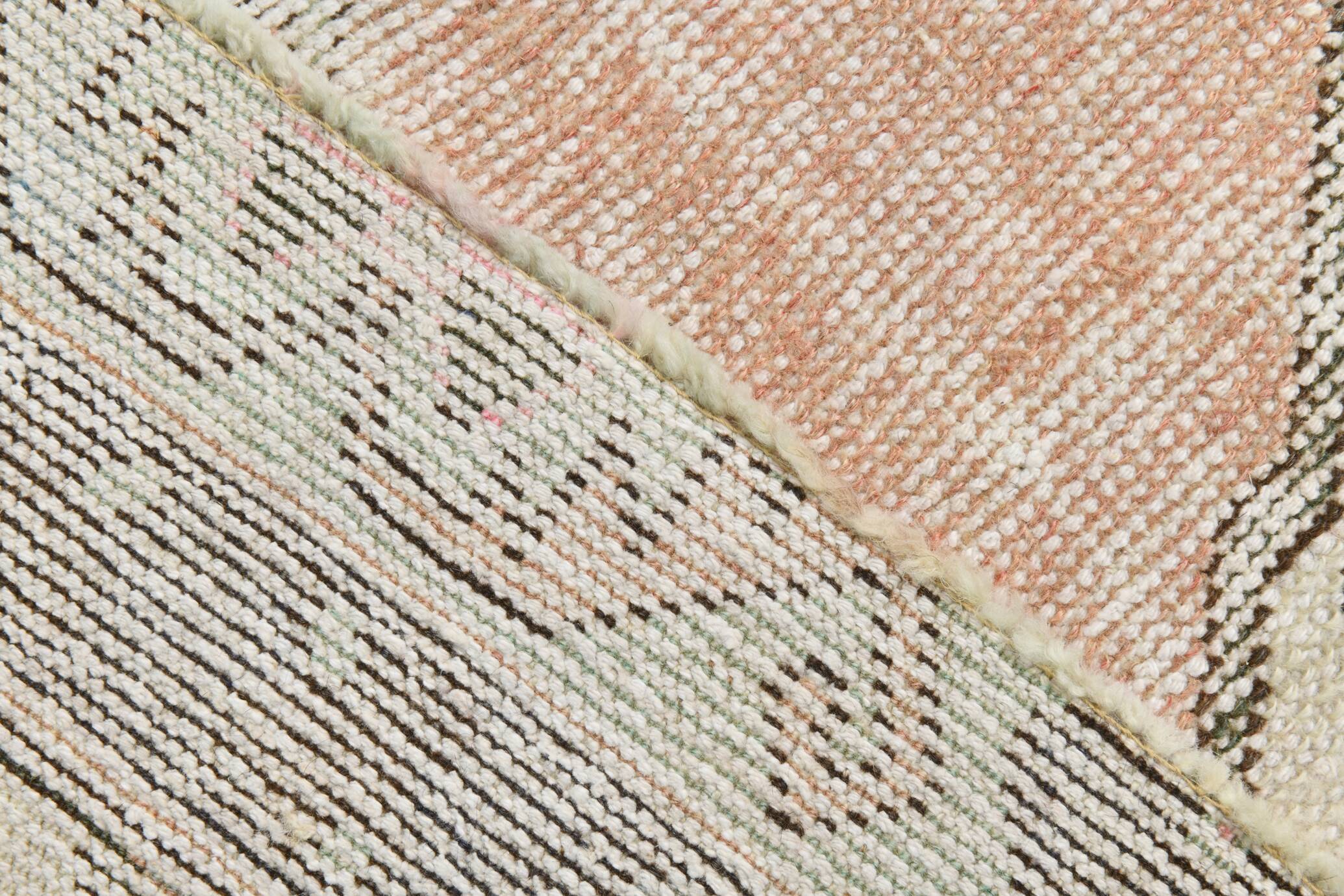 Tapis persan saumon et crème, 82 x 307 cm