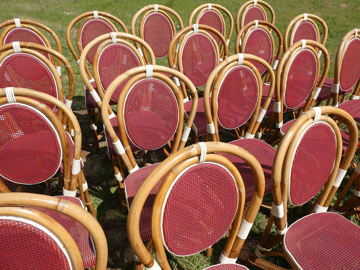 Lot of 21 chairs
