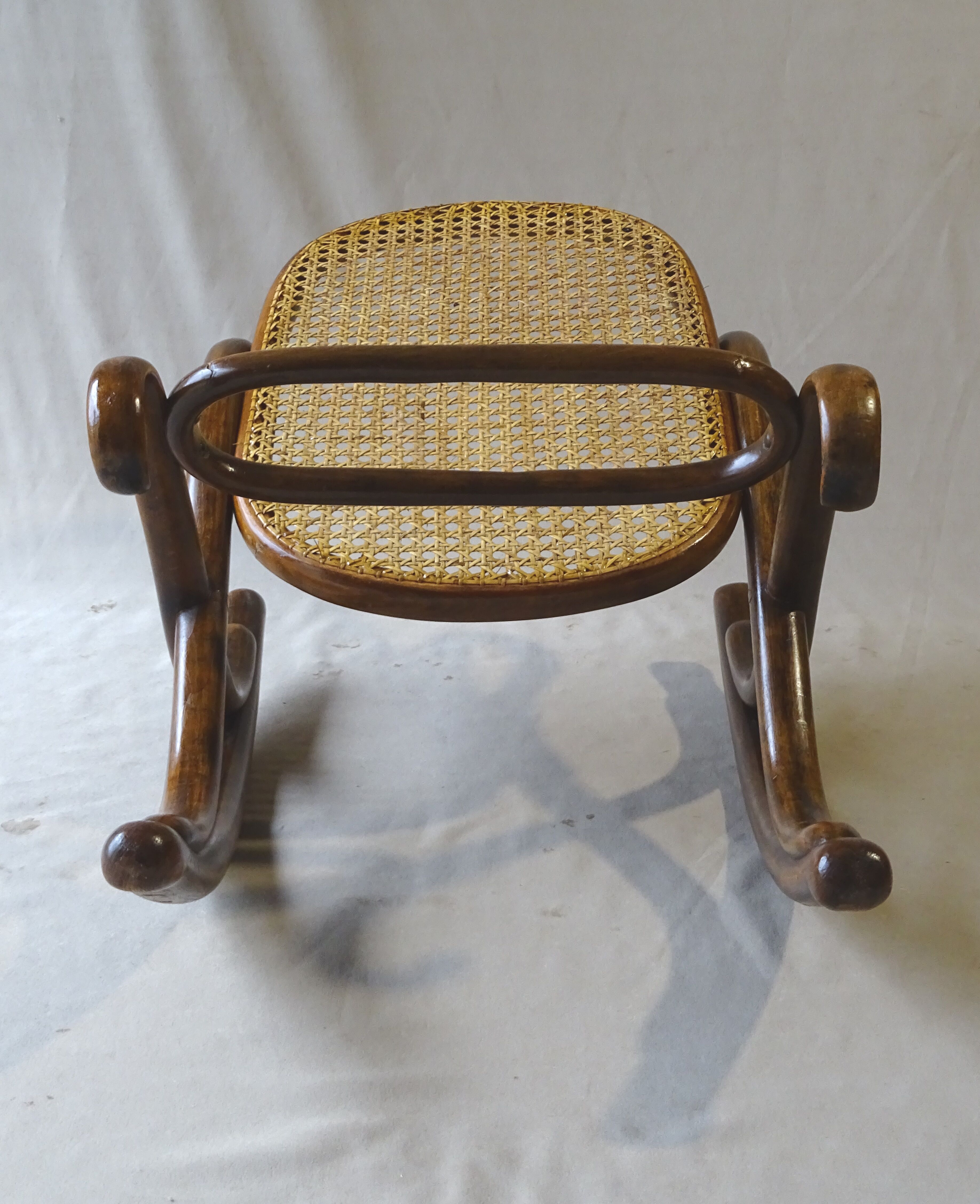 Footrest Thonet 1900, canned