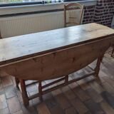 Table anglaise ovale 2 fauteuils et 4 chaises