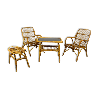 Fauteuils en rotin, table et tabouret, années 1960