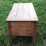 Maie en hêtre massif au teint naturel clair