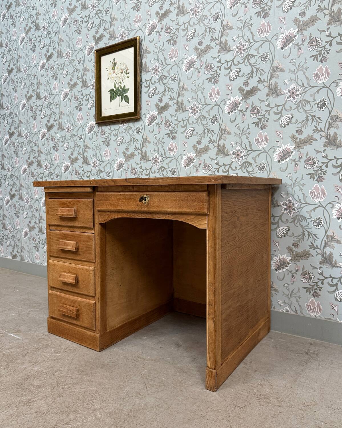 Oak half-minister's desk (renovated)
