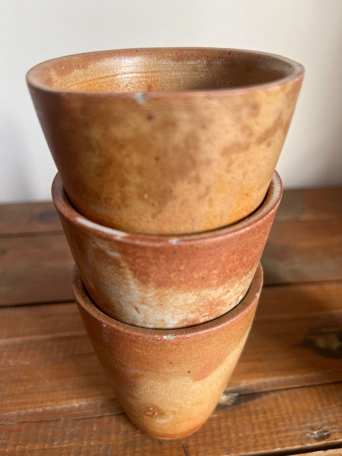 13 tasses à café en grès