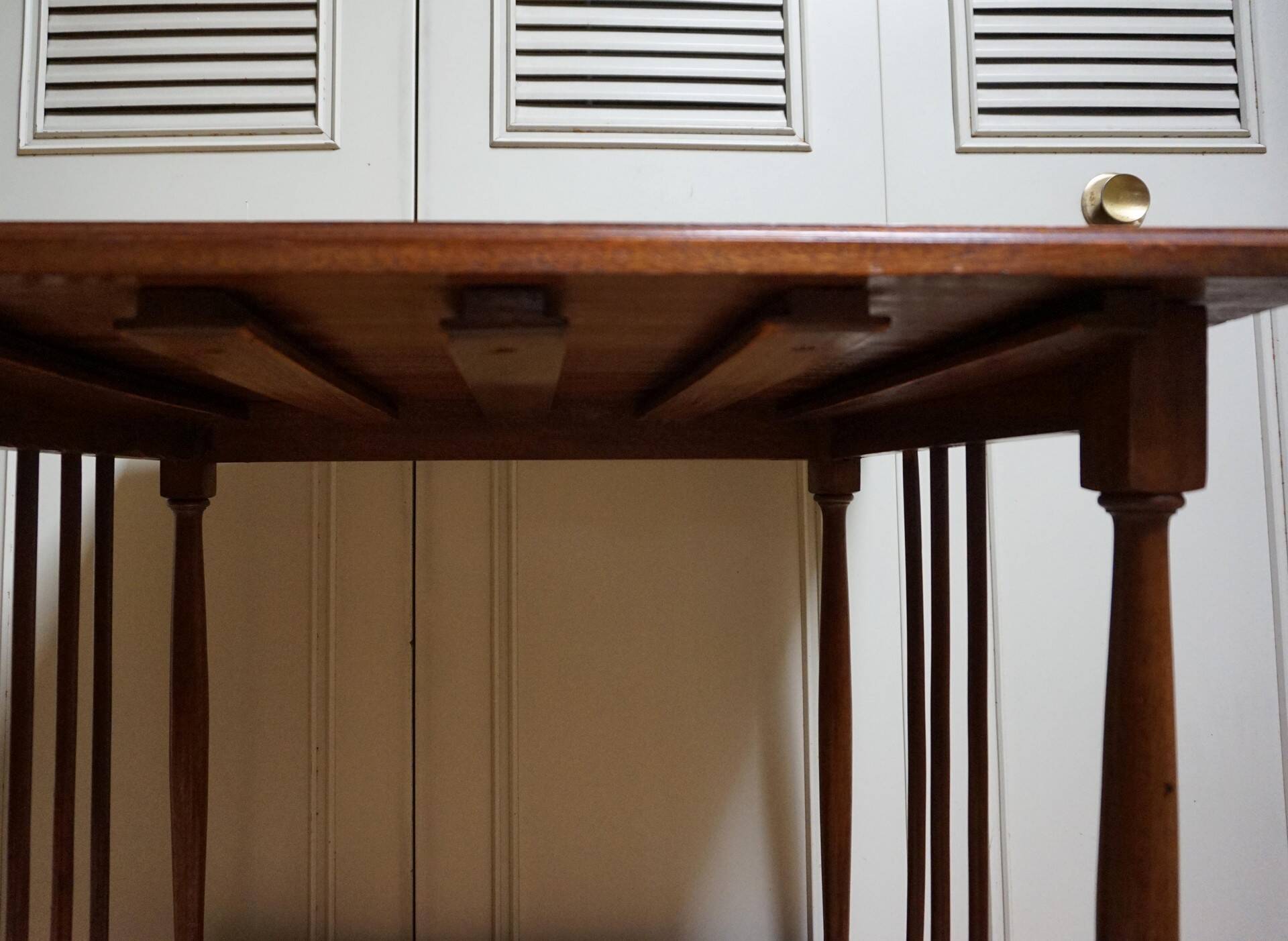 Table d'appoint vintage empilable ou imbriquable, 5 en 1 pour servir, café, vin.