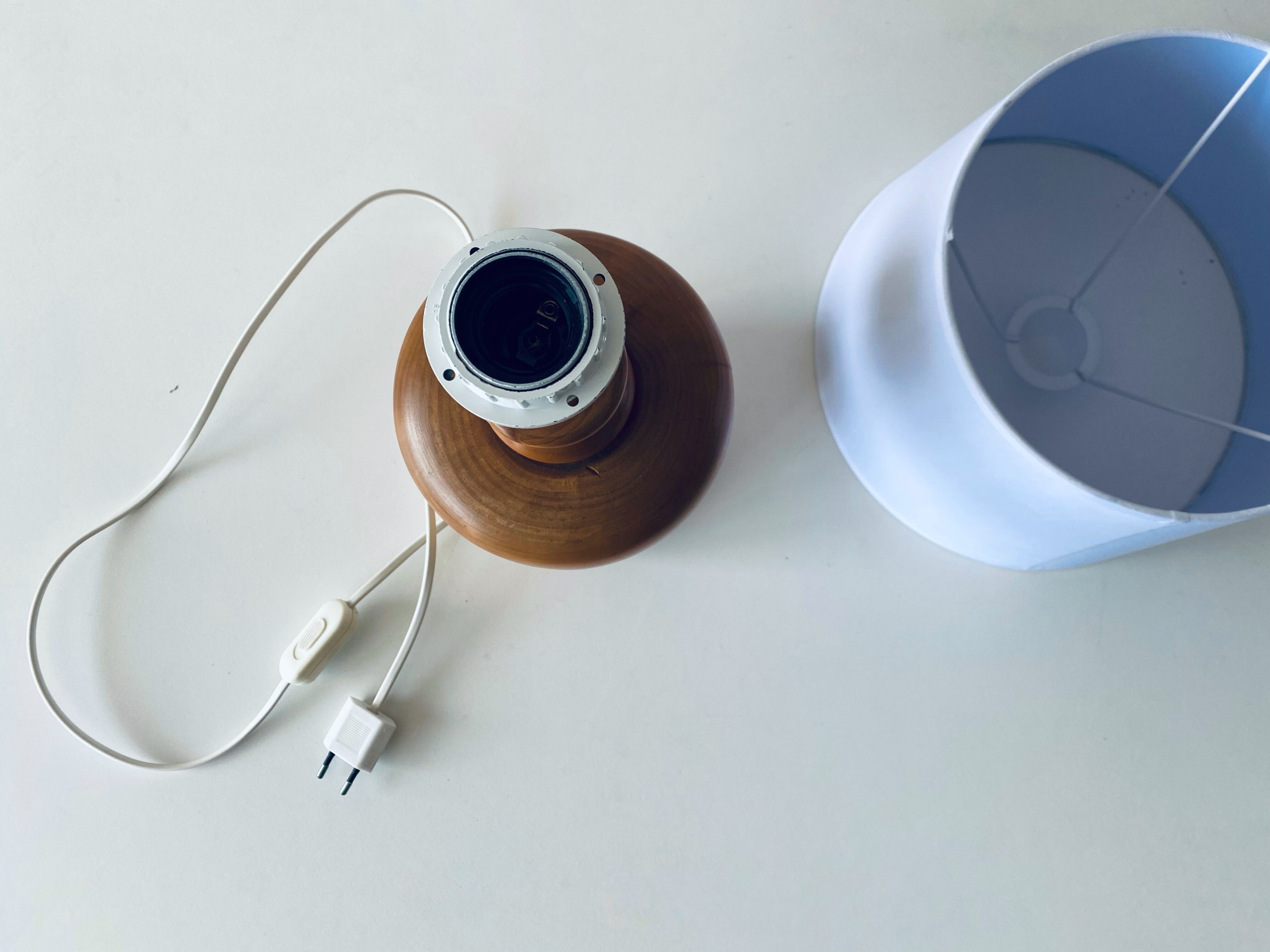 Lampe en bois tourné