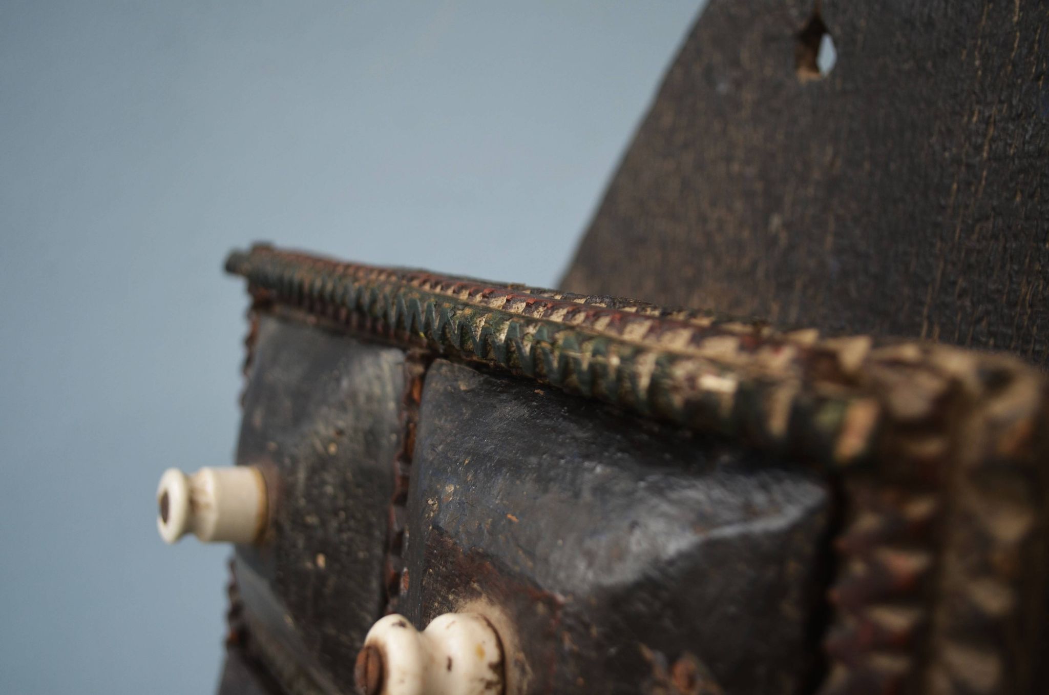 Armoire à épices d'apothicaire de cuisine en bois sculpté primitif