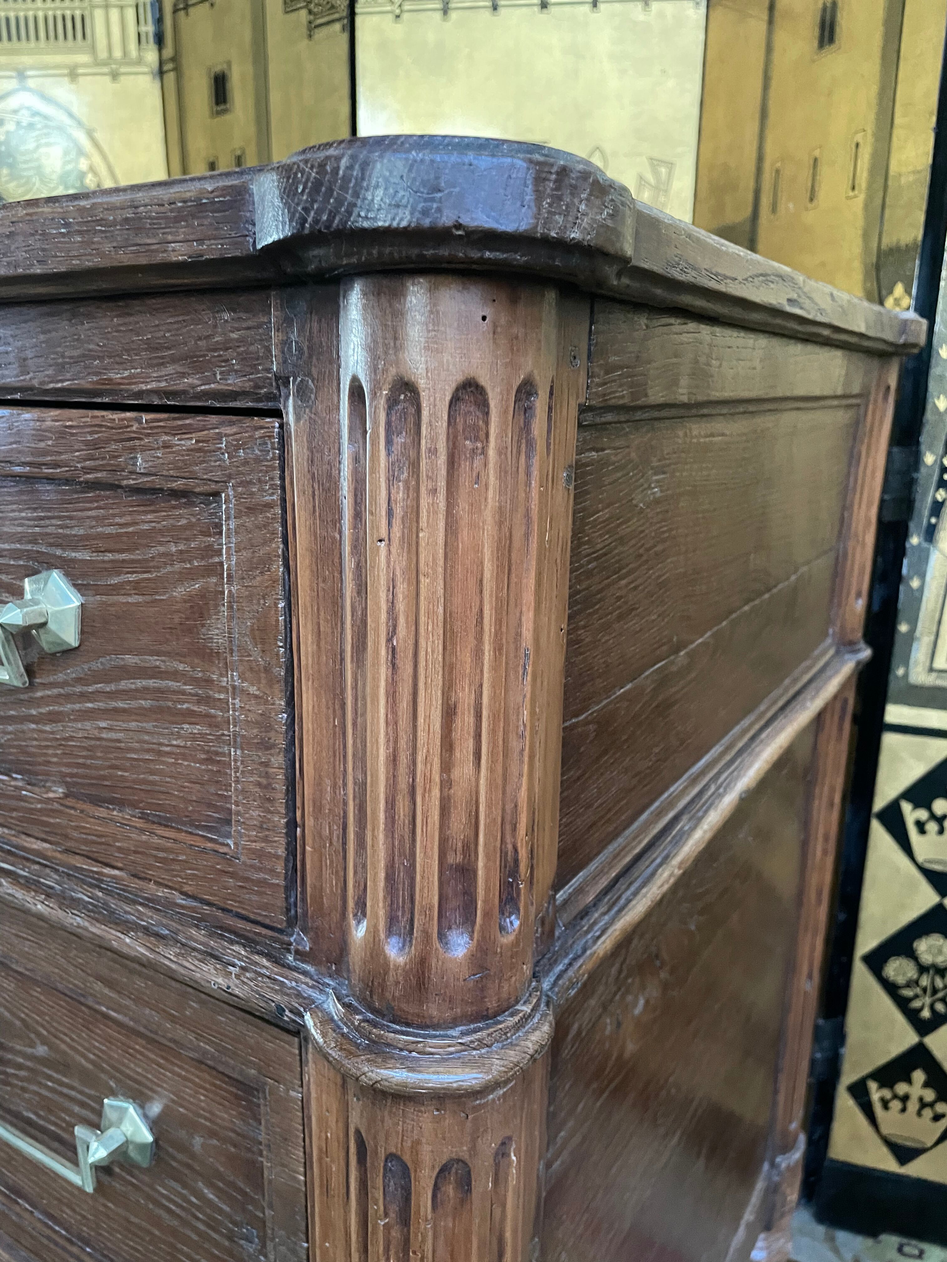 Commode Louis XVI en chêne 19eme