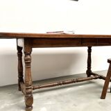 Grande table ancienne ovale en chêne massif – Circa 1900