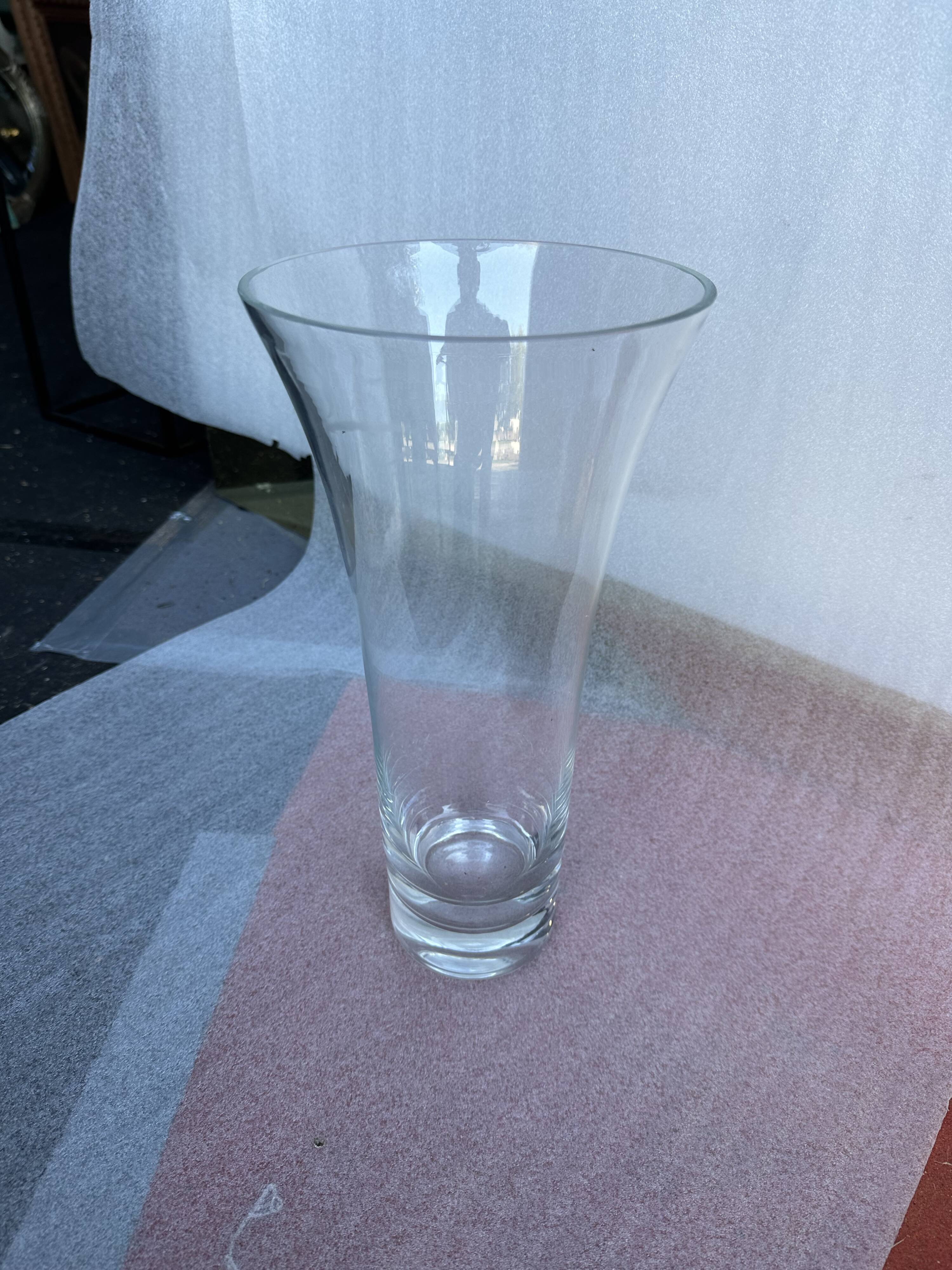 Glass vase